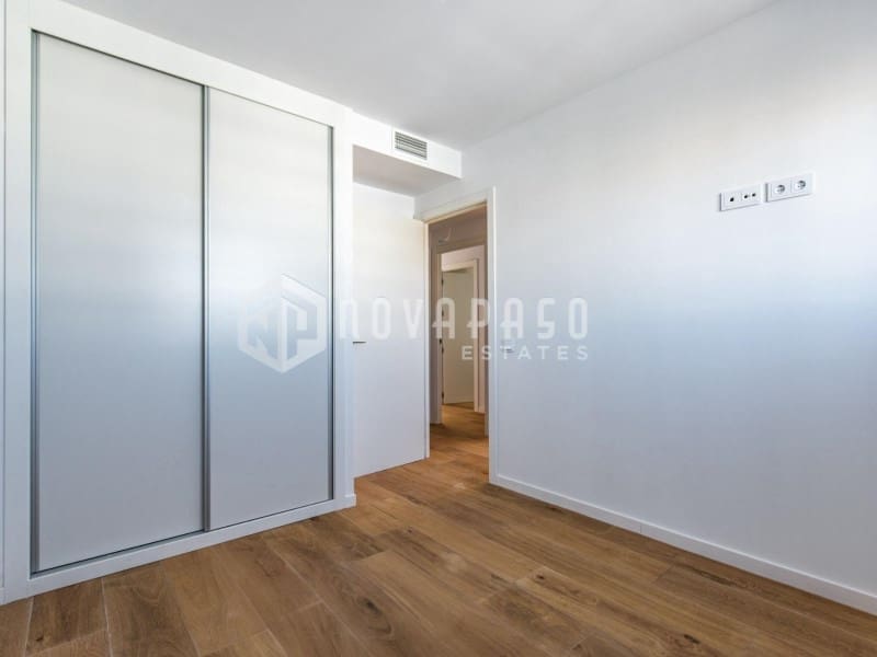 3 sovrum Takvåning till salu i Alicante stad med pool - 499 000 € (Ref: 9625660)