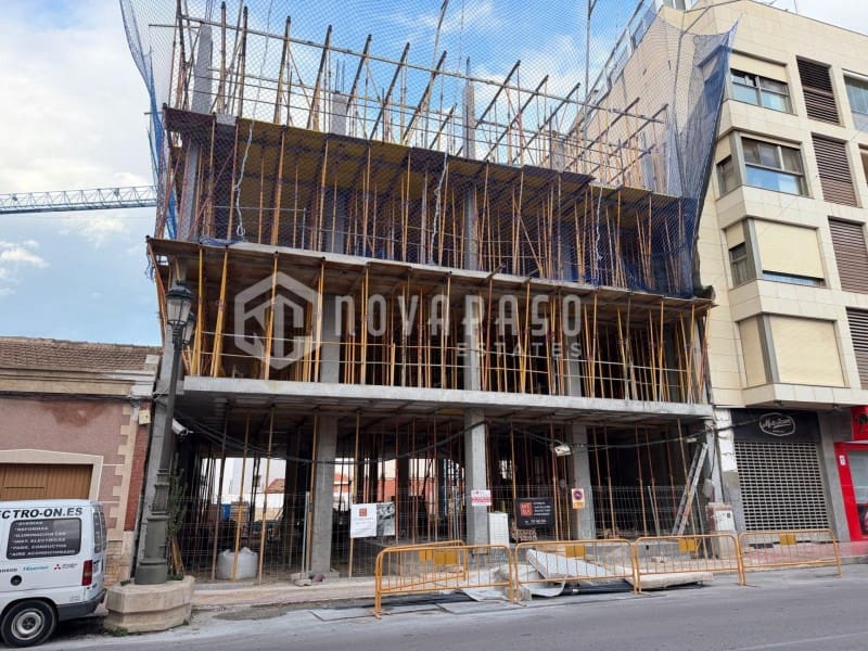 2 soveværelse Lejlighed til salg i Guardamar del Segura med swimmingpool - € 299.500 (Ref: 9625663)