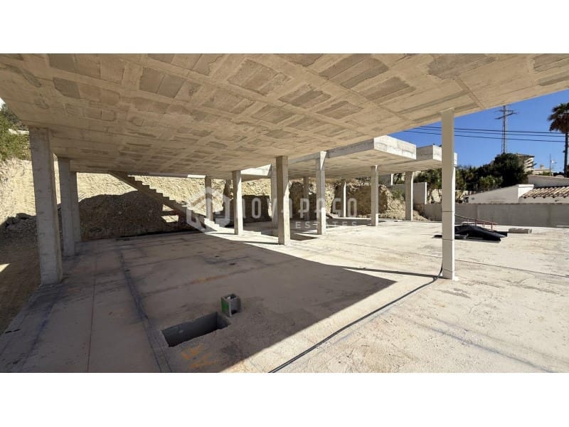 3 bedroom Villa for sale in Moraira with pool - € 1,890,000 (Ref: 9625665)