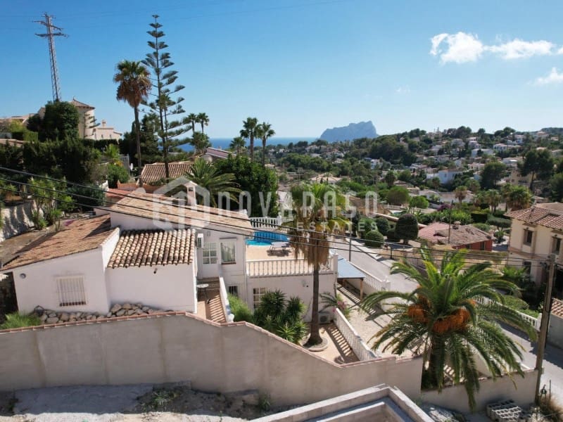 3 bedroom Villa for sale in Moraira with pool - € 1,890,000 (Ref: 9625665)