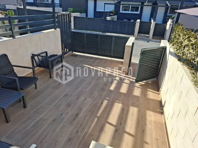 3 soveværelse Byhus til salg i Gran Alacant, Santa Pola - € 299.000 (Ref: 9666275)