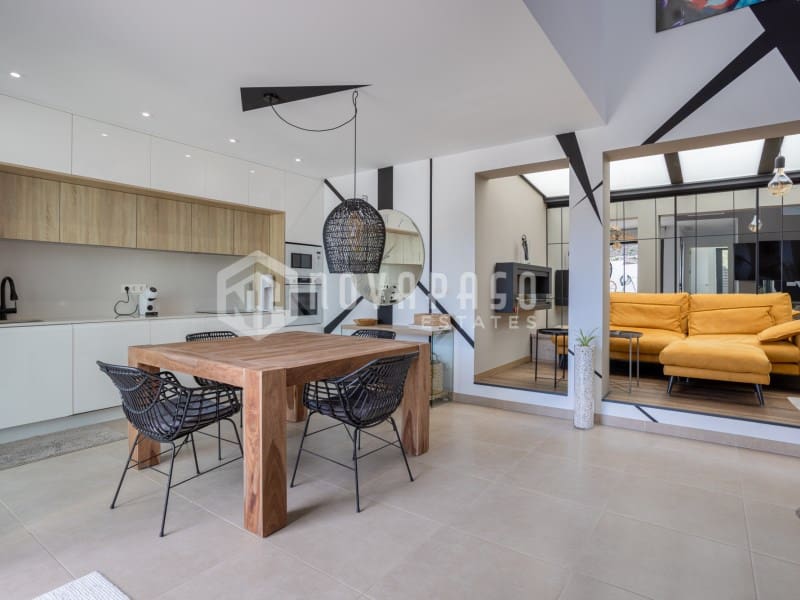 Huis te koop in Benijofar - € 439.000 (Ref: 9677081)