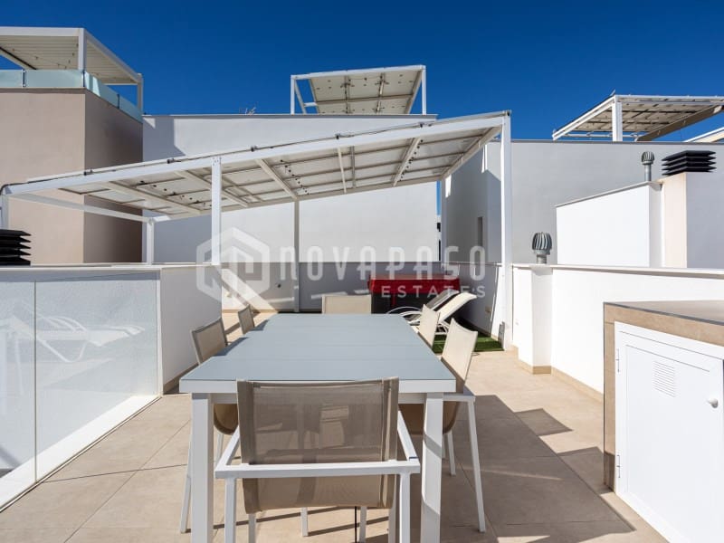 Huis te koop in Benijofar - € 439.000 (Ref: 9677081)