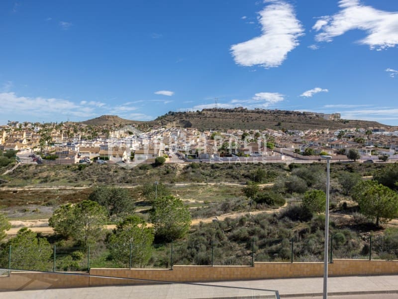 Huis te koop in Benijofar - € 439.000 (Ref: 9677081)