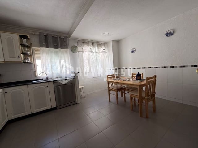 2 soveværelse Lejlighed til salg i San Vicente / Sant Vicent del Raspeig med garage - € 222.000 (Ref: 9912772)