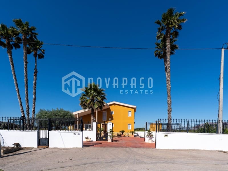 5 bedroom Finca/Country House for sale in Orihuela - € 675,000 (Ref: 9972999)