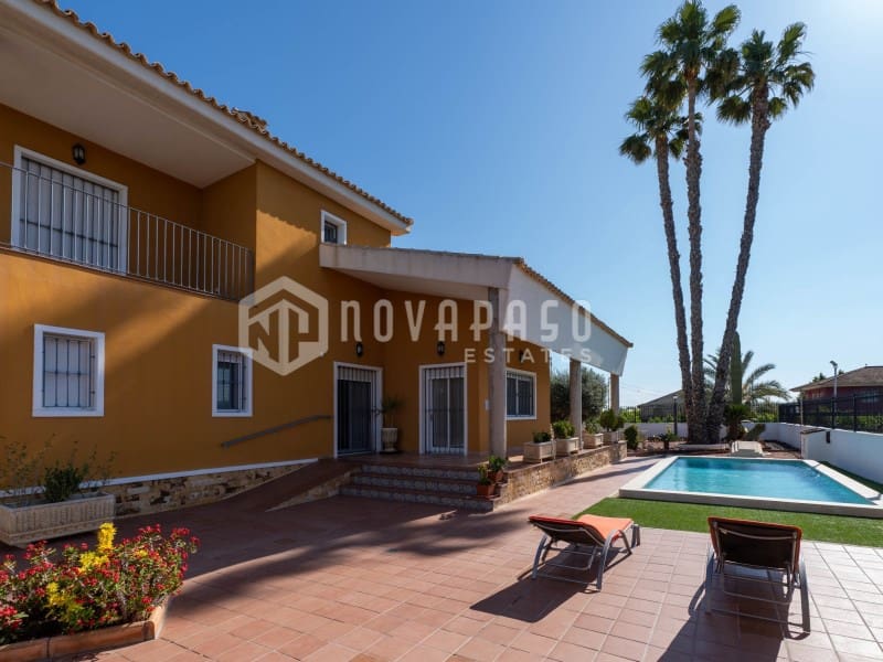 5 bedroom Finca/Country House for sale in Orihuela - € 675,000 (Ref: 9972999)