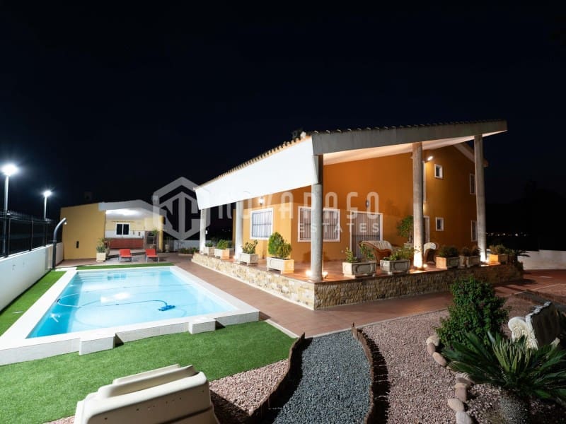5 bedroom Finca/Country House for sale in Orihuela - € 675,000 (Ref: 9972999)