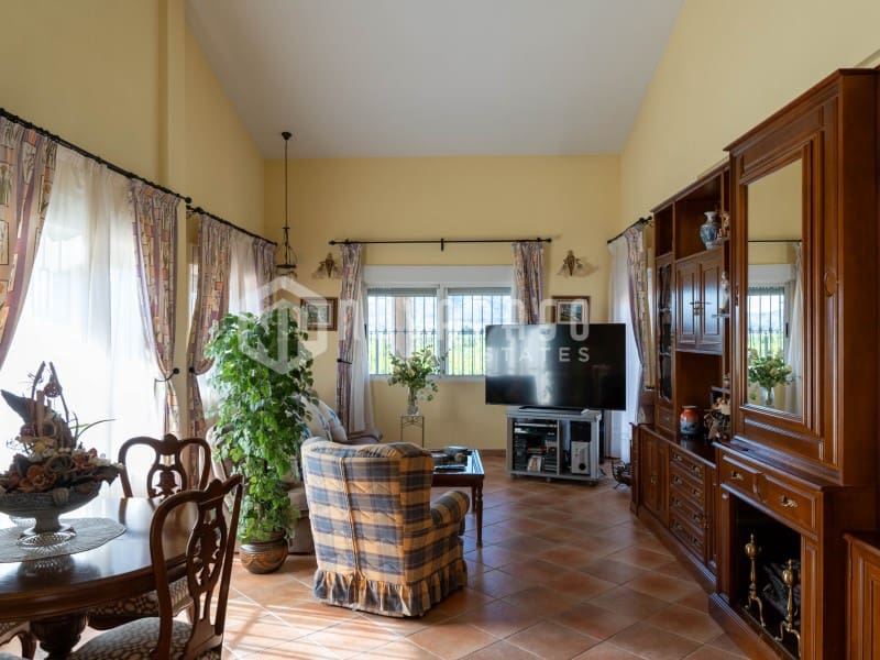 5 bedroom Finca/Country House for sale in Orihuela - € 675,000 (Ref: 9972999)