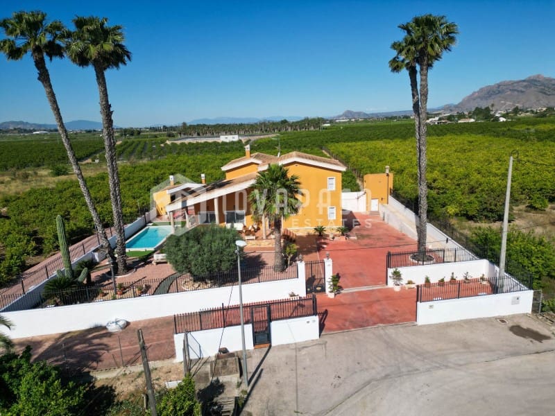 5 bedroom Finca/Country House for sale in Orihuela - € 675,000 (Ref: 9972999)