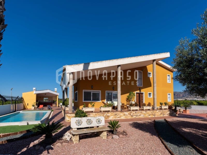 5 bedroom Finca/Country House for sale in Orihuela - € 675,000 (Ref: 9972999)