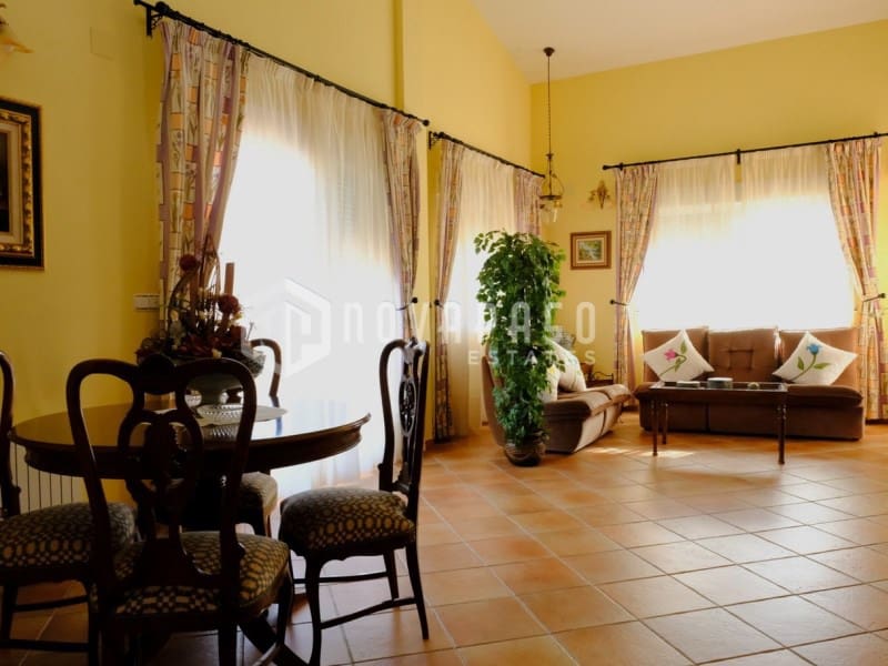 5 bedroom Finca/Country House for sale in Orihuela - € 675,000 (Ref: 9972999)