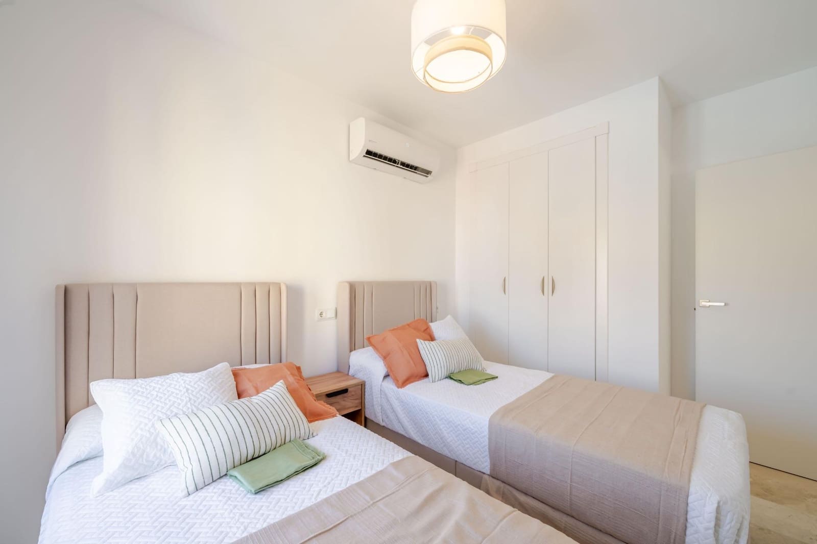2 Zimmer Apartment zu verkaufen in Algorfa mit Pool - 269.900 € (Ref: 10011649)