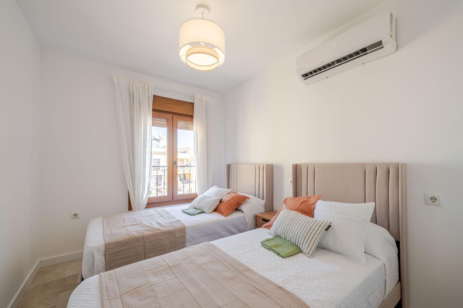 2 Zimmer Apartment zu verkaufen in Algorfa mit Pool - 269.900 € (Ref: 10011649)