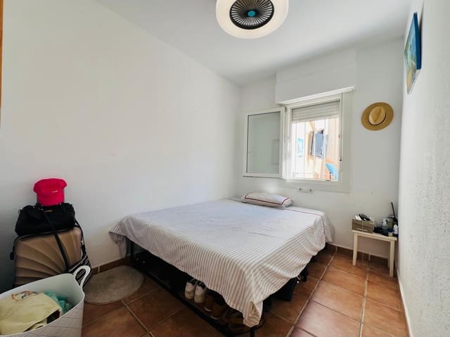 2 makuuhuone Rivitalo myytävänä paikassa Torrevieja mukana uima-altaan - 159 000 € (Ref: 10109923)