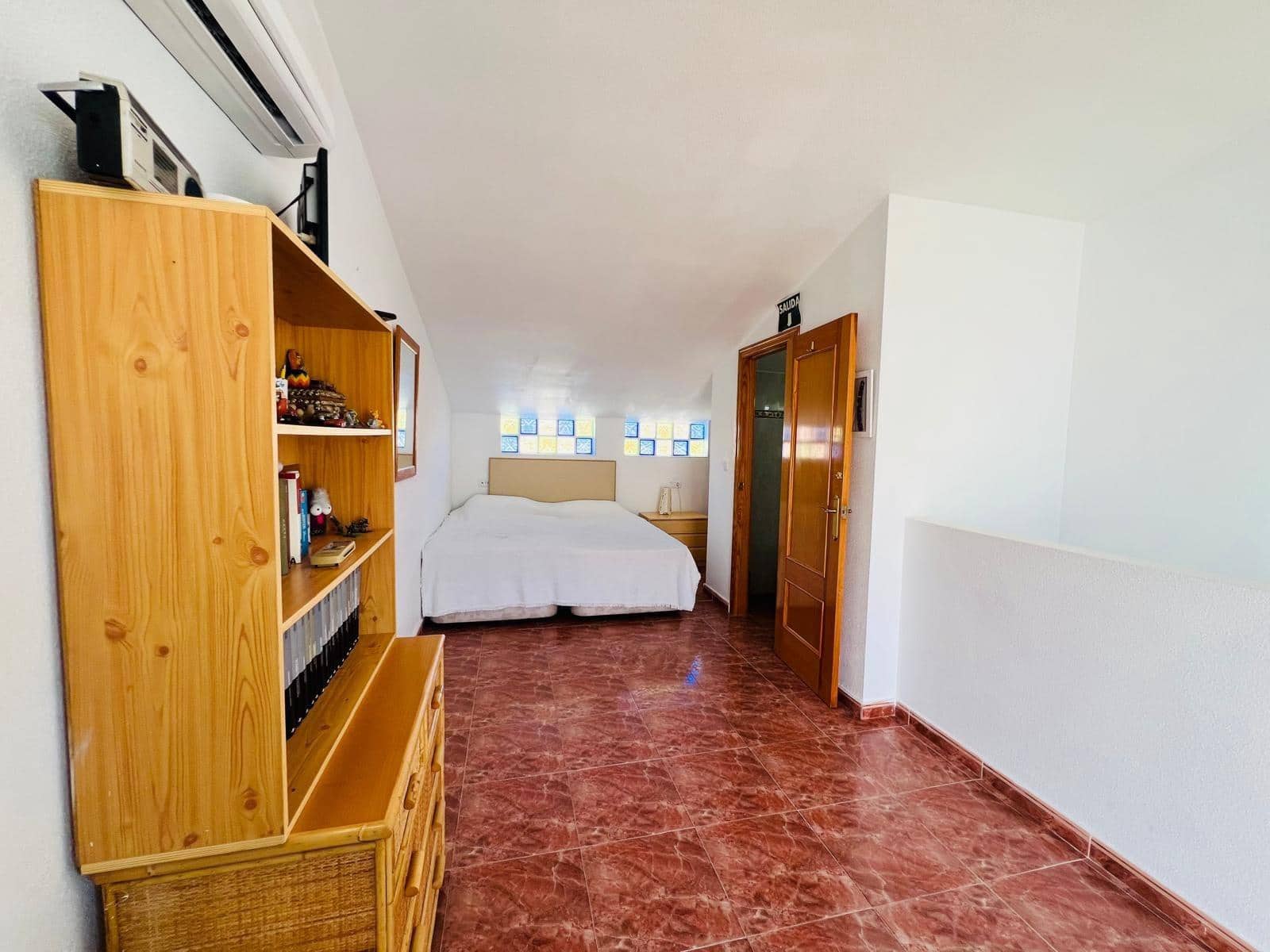 3 sypialnia Dom szeregowy na sprzedaż w Playa Flamenca z basenem garażem - 220 000 € (Ref: 10120159)