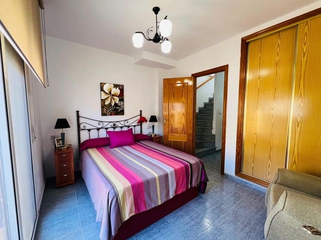 3 sypialnia Dom szeregowy na sprzedaż w Playa Flamenca, Orihuela z basenem - 200 000 € (Ref: 10120160)