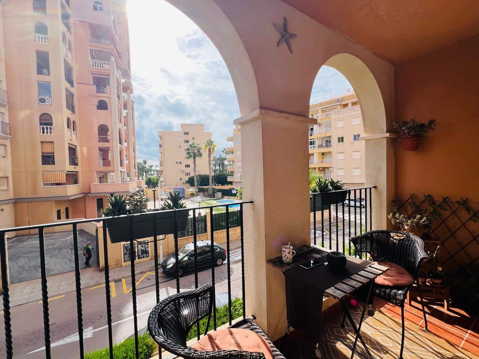2 sovrum Lägenhet till salu i Torrevieja med pool - 290 000 € (Ref: 10120161)