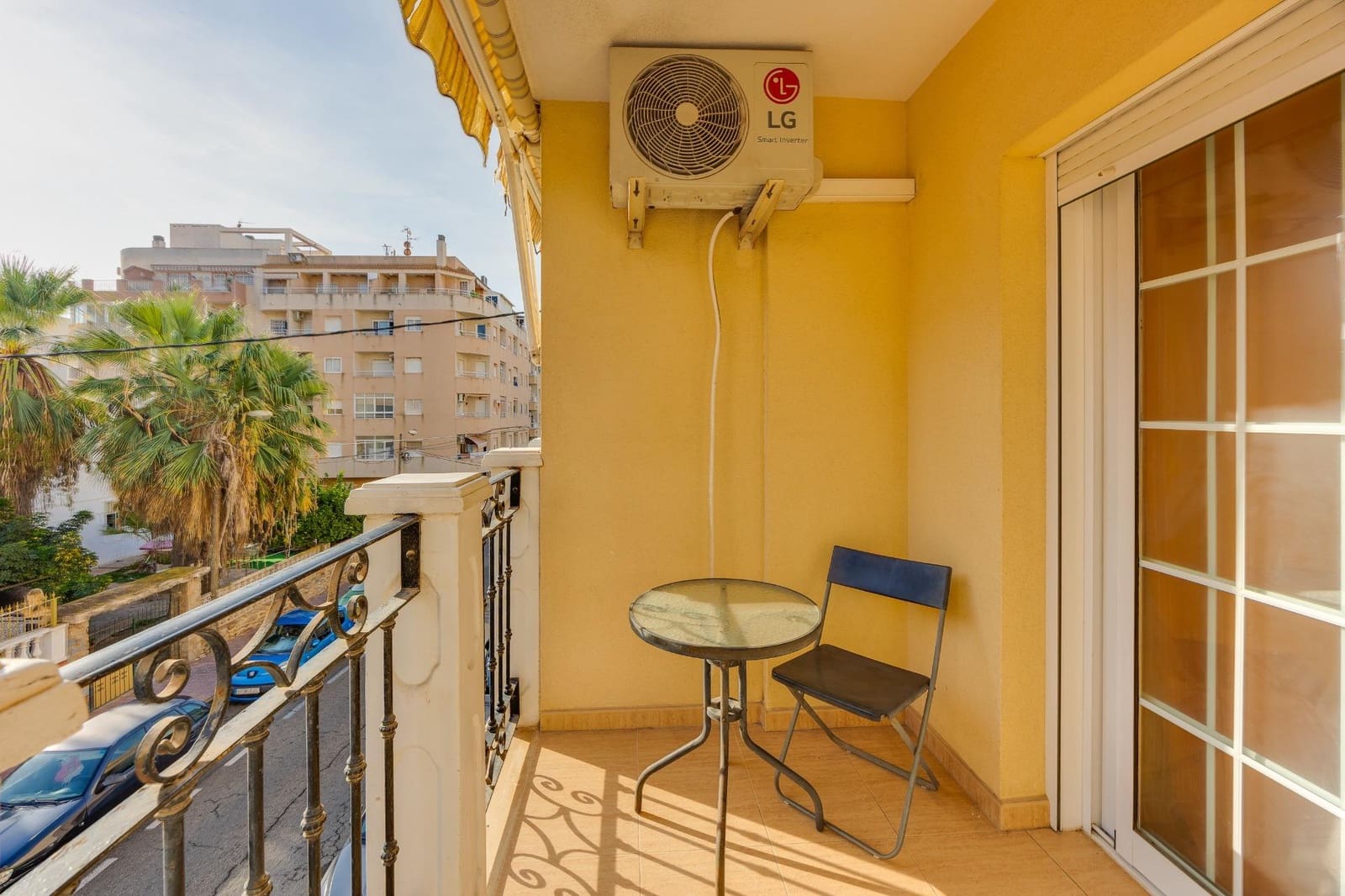 3 bedroom Flat for sale in Torrevieja - € 165,000 (Ref: 10129389)