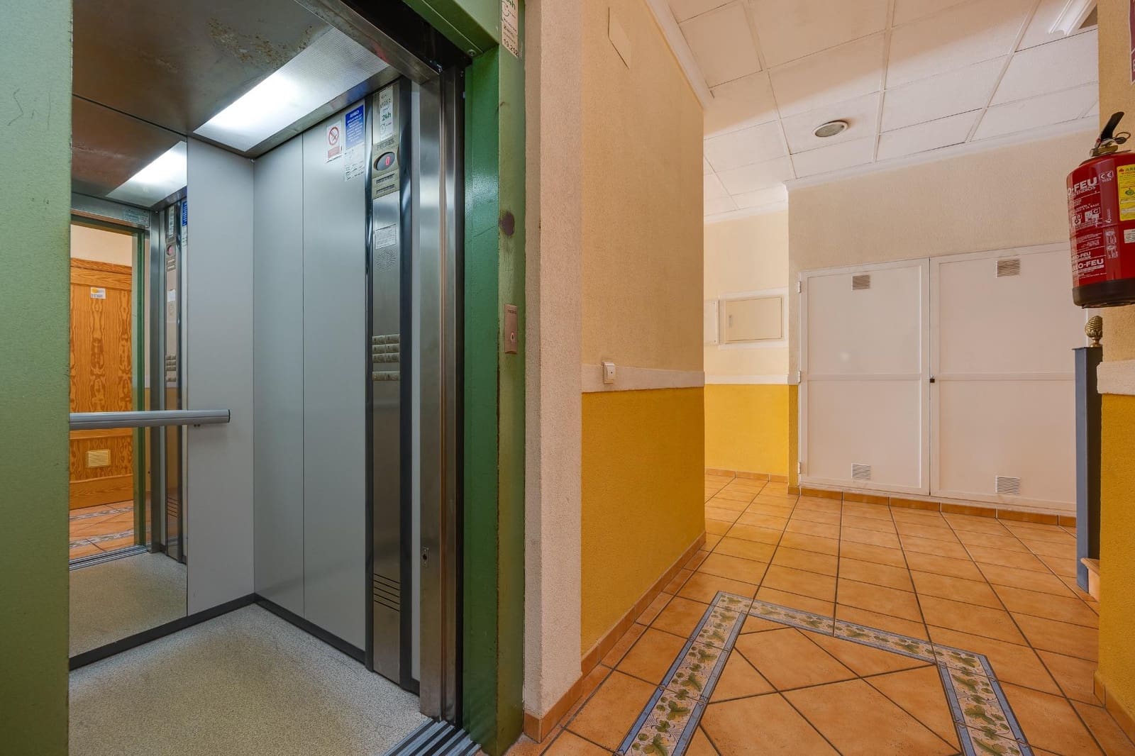 3 bedroom Flat for sale in Torrevieja - € 165,000 (Ref: 10129389)