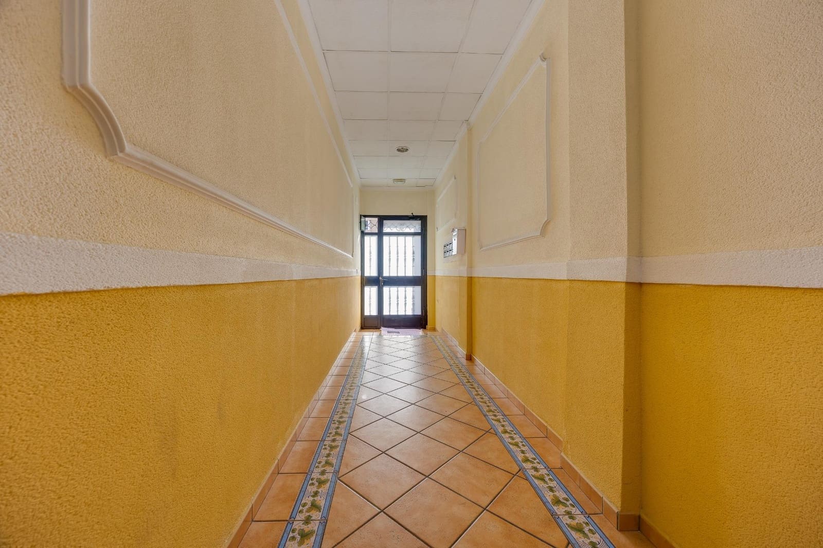 3 bedroom Flat for sale in Torrevieja - € 165,000 (Ref: 10129389)