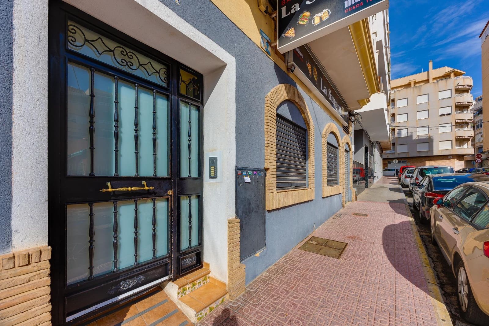 3 bedroom Flat for sale in Torrevieja - € 165,000 (Ref: 10129389)