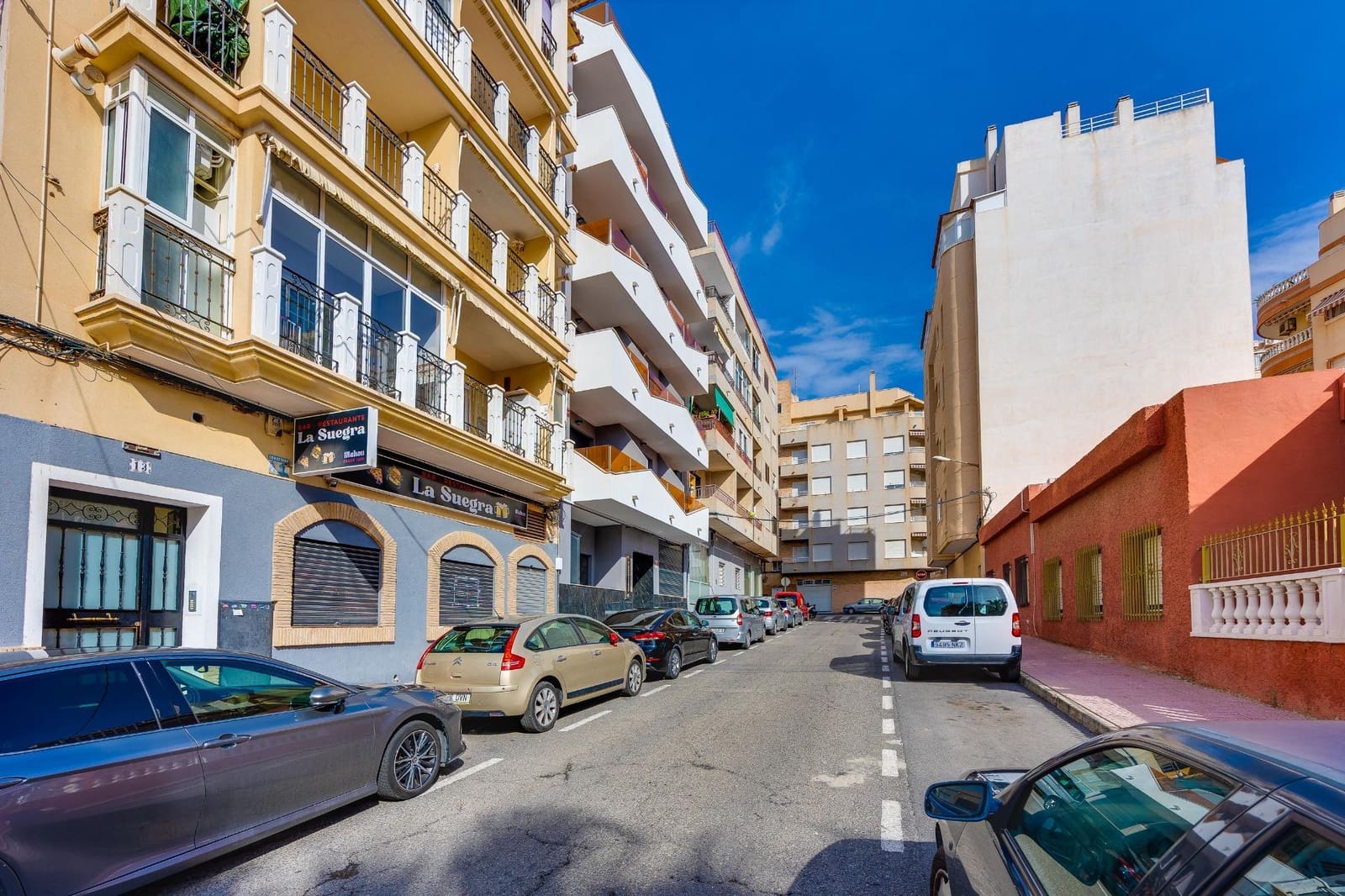 3 bedroom Flat for sale in Torrevieja - € 165,000 (Ref: 10129389)