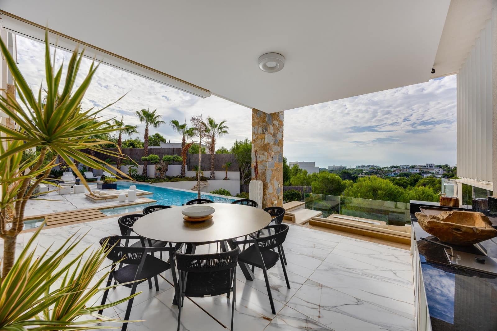 4 bedroom Villa for sale in Las Colinas Golf with pool garage - € 2,600,000 (Ref: 10131841)