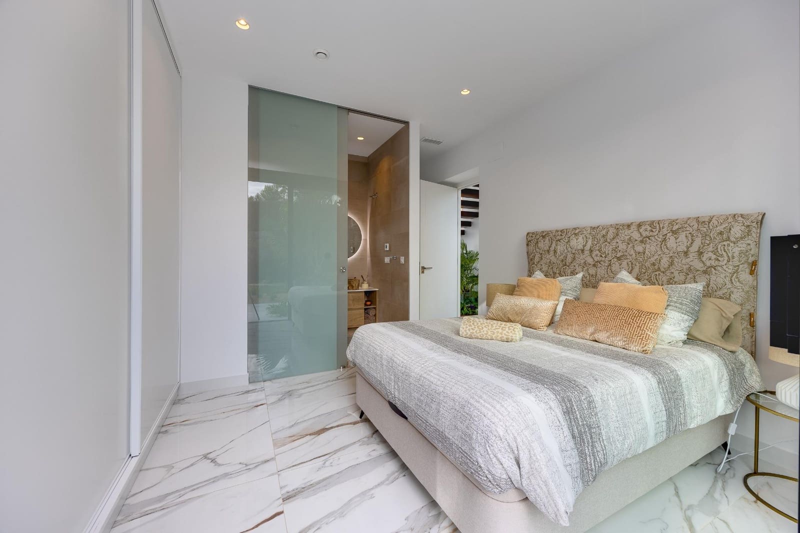 4 bedroom Villa for sale in Las Colinas Golf with pool garage - € 2,600,000 (Ref: 10131841)