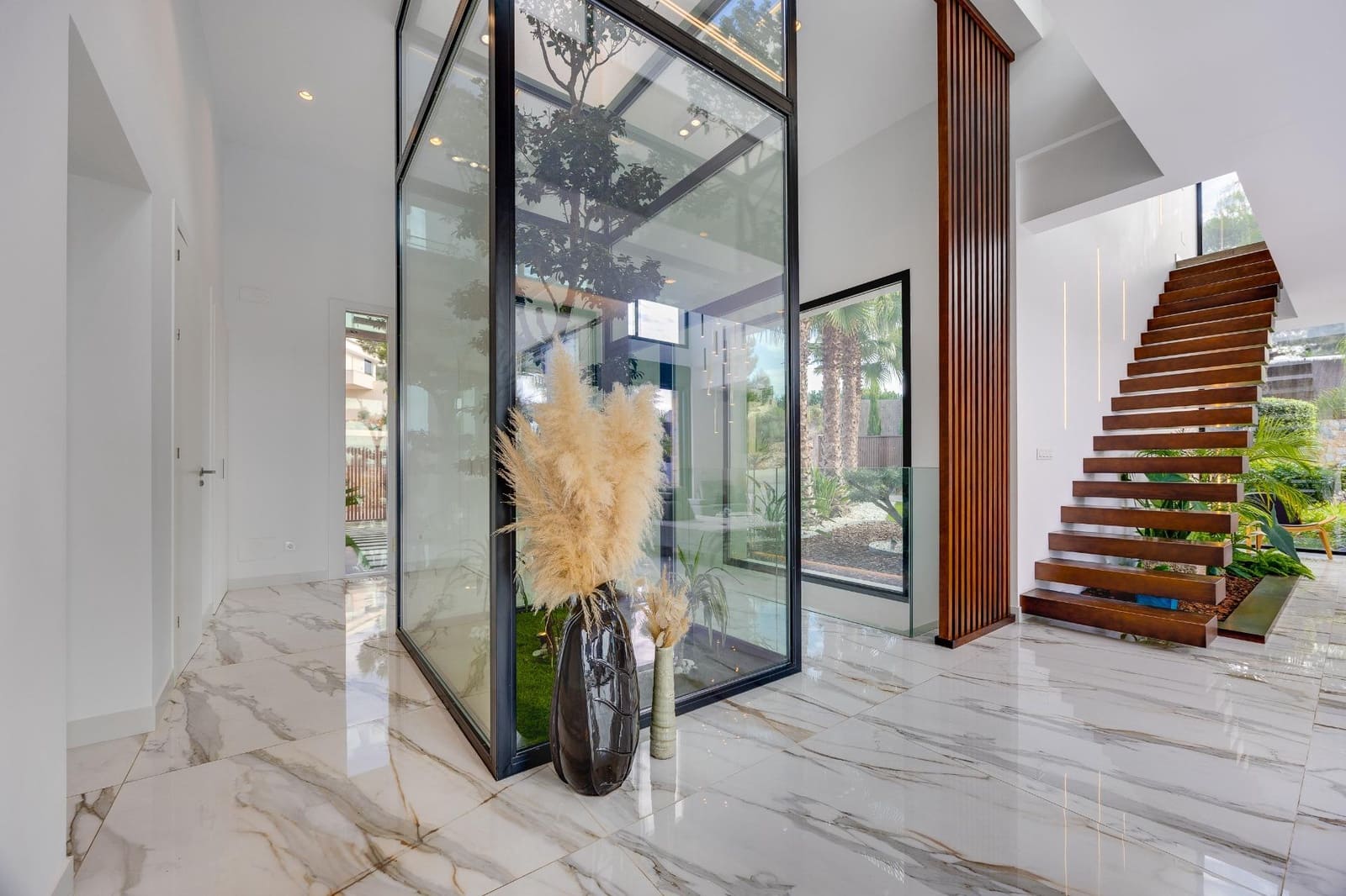4 bedroom Villa for sale in Las Colinas Golf with pool garage - € 2,600,000 (Ref: 10131841)