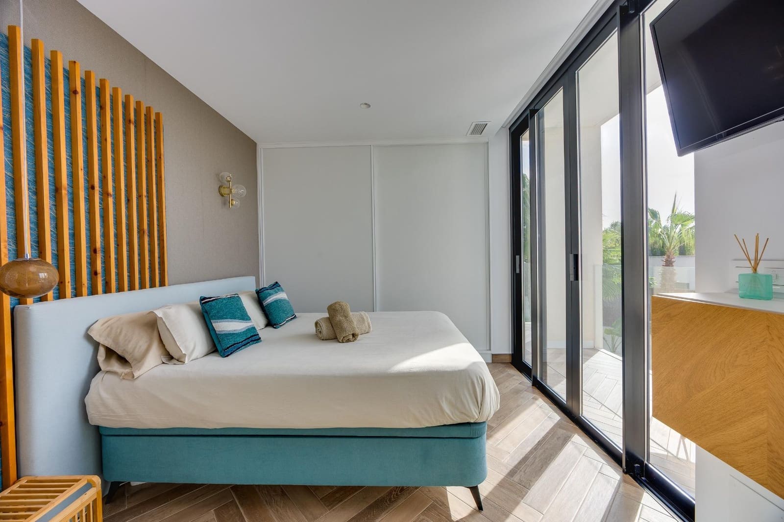 4 bedroom Villa for sale in Las Colinas Golf with pool garage - € 2,600,000 (Ref: 10131841)