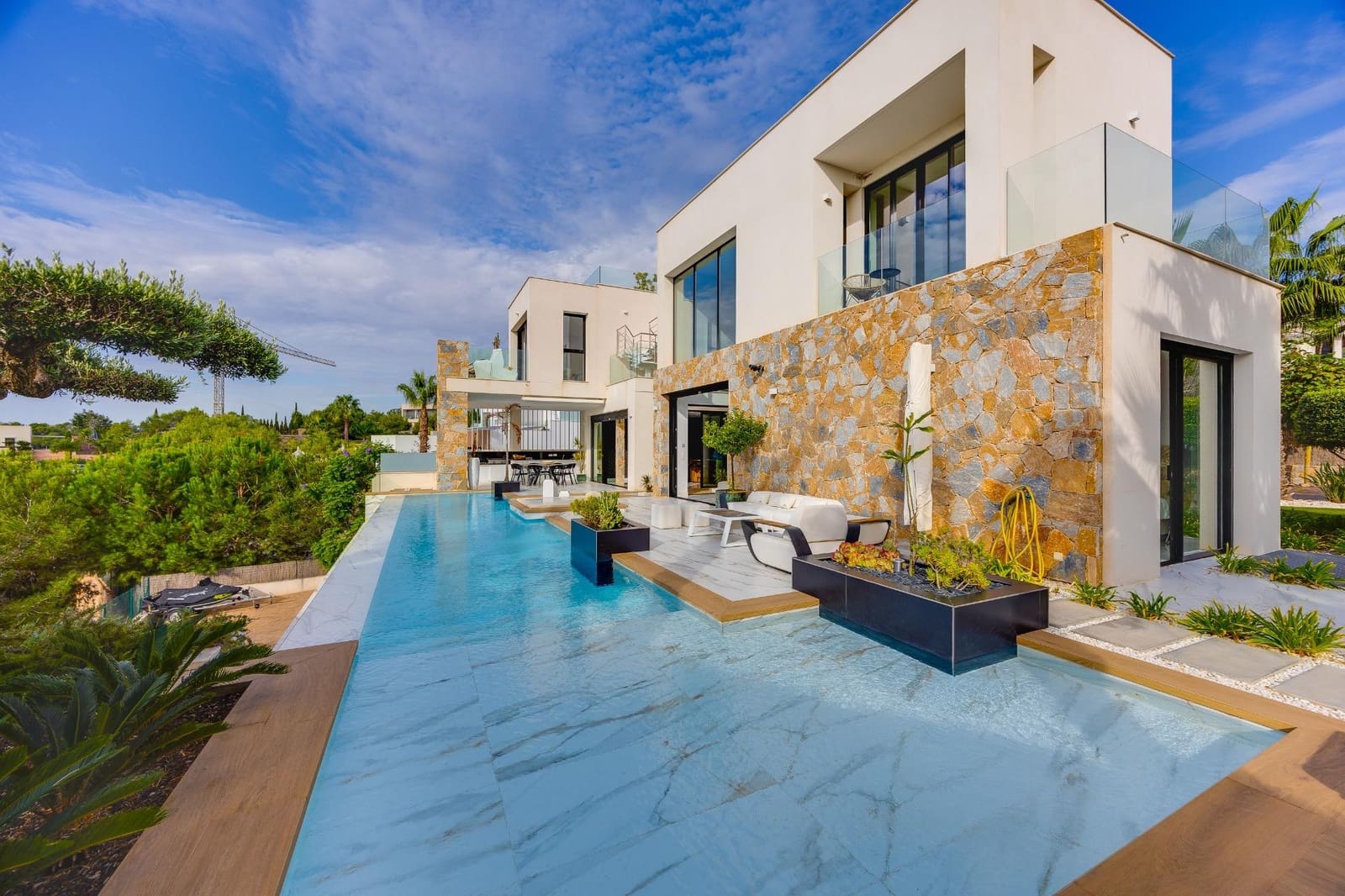 4 bedroom Villa for sale in Las Colinas Golf with pool garage - € 2,600,000 (Ref: 10131841)