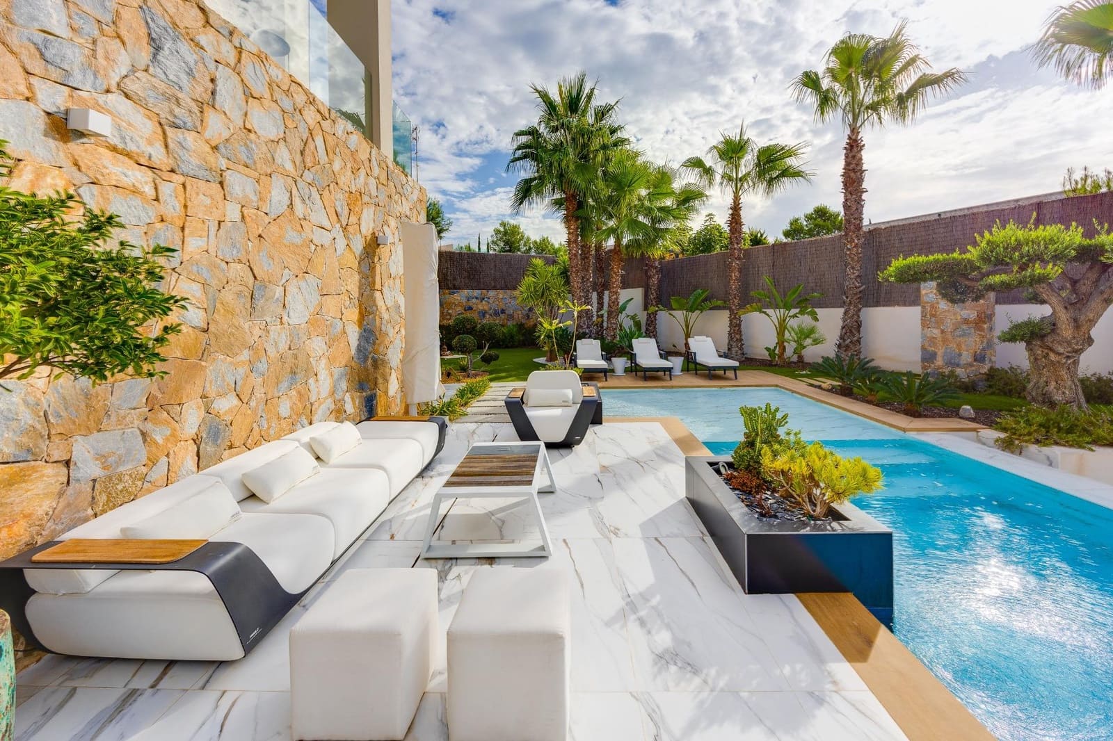 4 bedroom Villa for sale in Las Colinas Golf with pool garage - € 2,600,000 (Ref: 10131841)