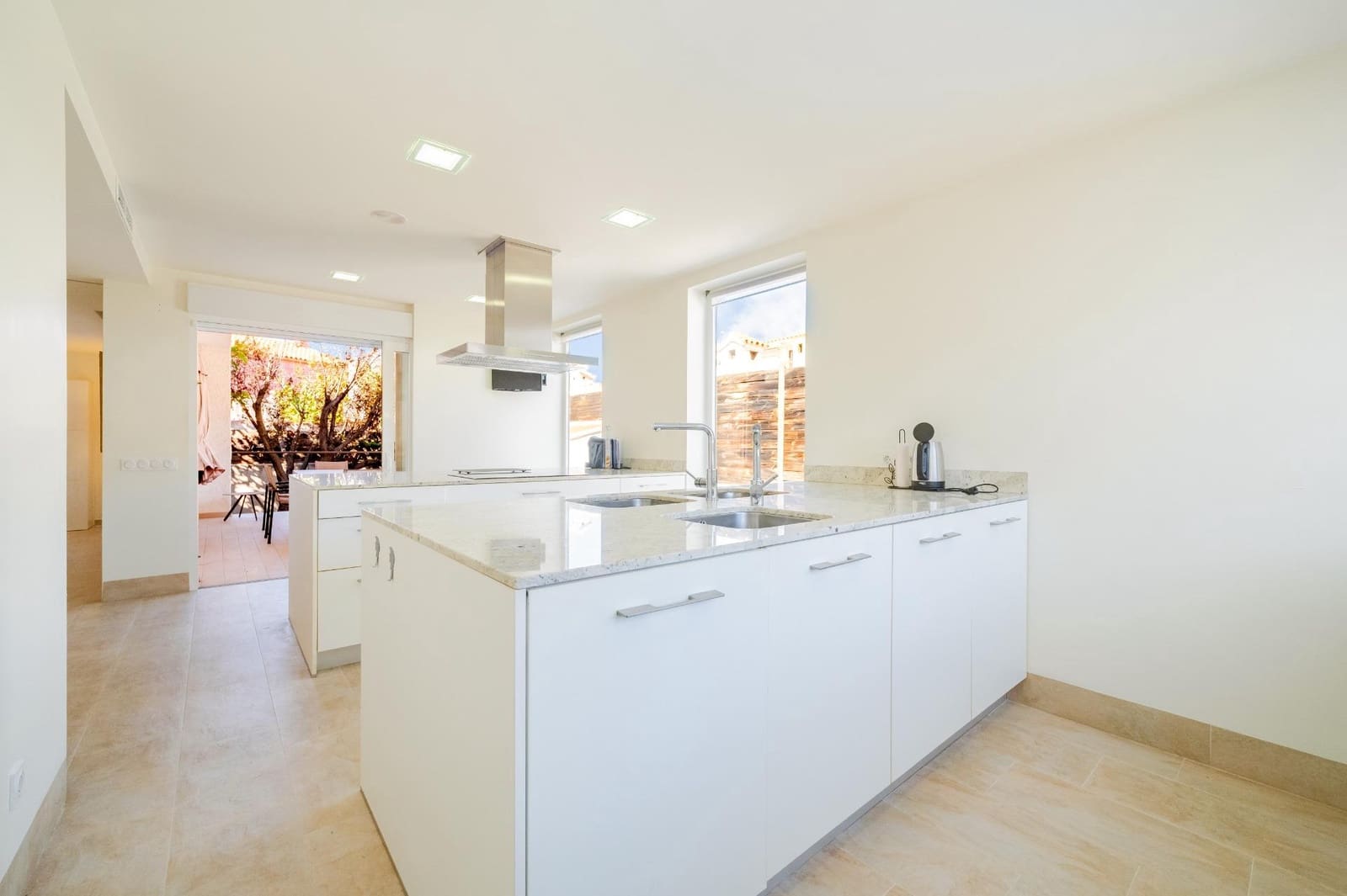 5 soveværelse Villa til salg i Benicassim med swimmingpool garage - € 970.000 (Ref: 10136292)