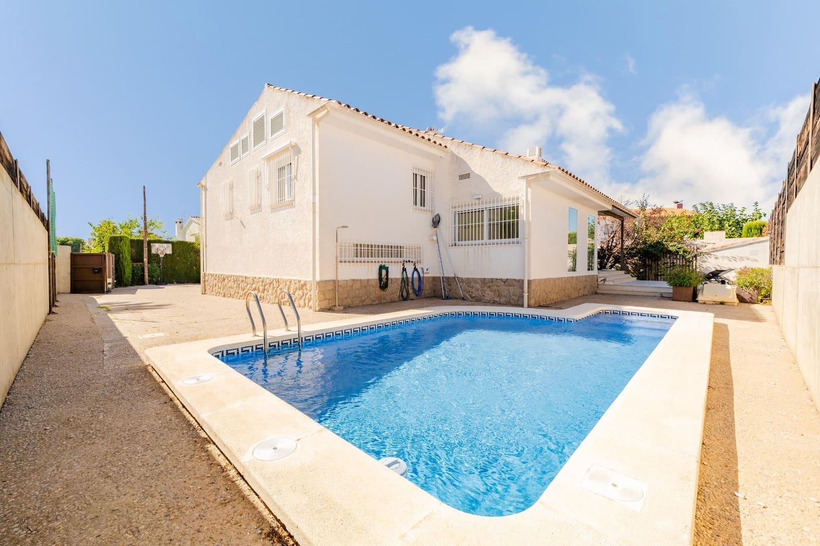 5 soveværelse Villa til salg i Benicassim med swimmingpool garage - € 970.000 (Ref: 10136292)
