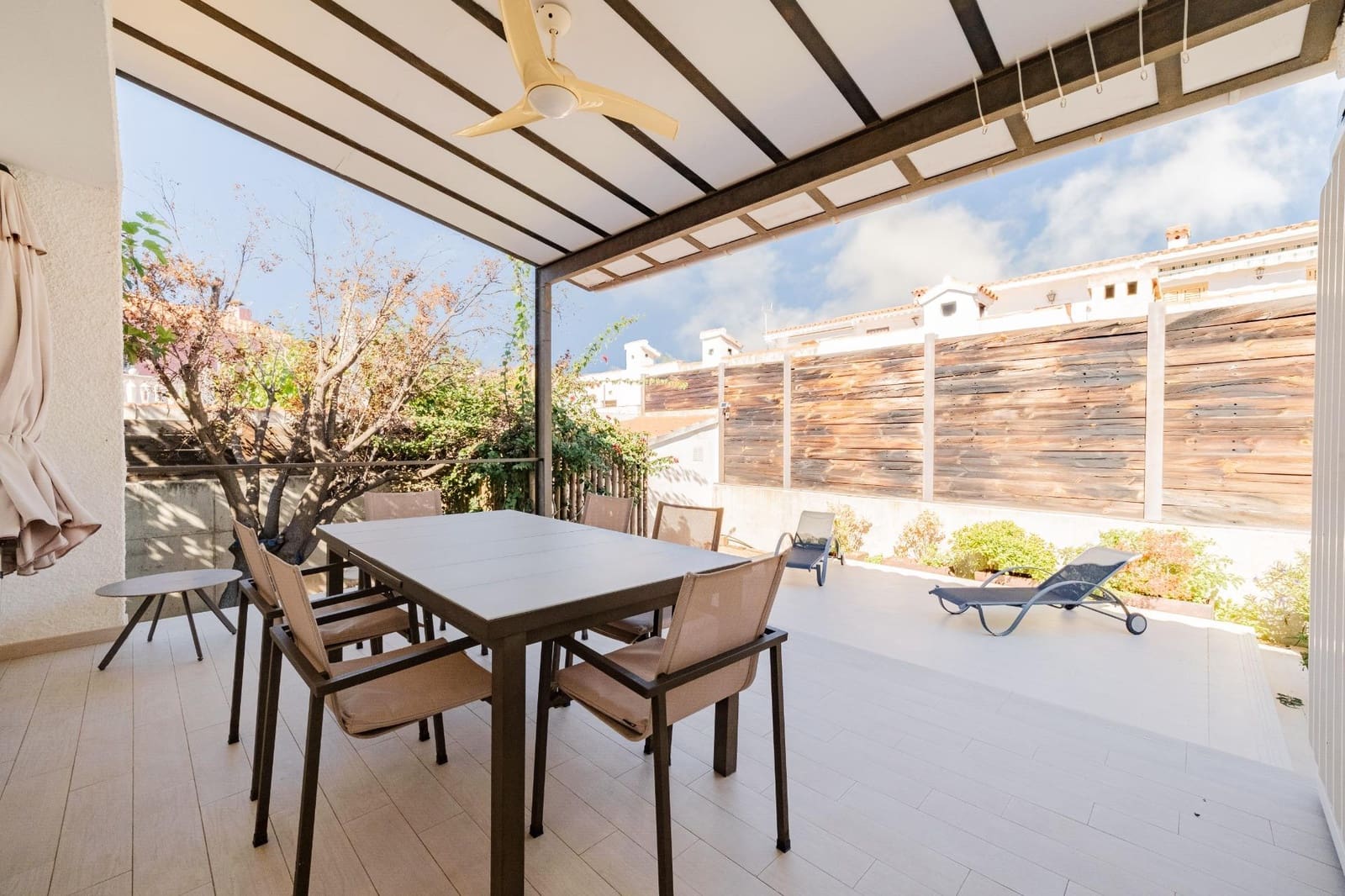 5 soveværelse Villa til salg i Benicassim med swimmingpool garage - € 970.000 (Ref: 10136292)