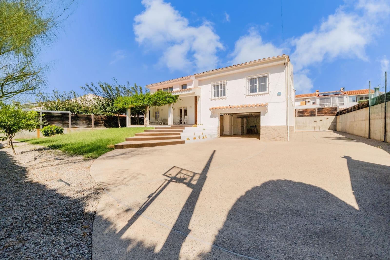 5 soveværelse Villa til salg i Benicassim med swimmingpool garage - € 970.000 (Ref: 10136292)