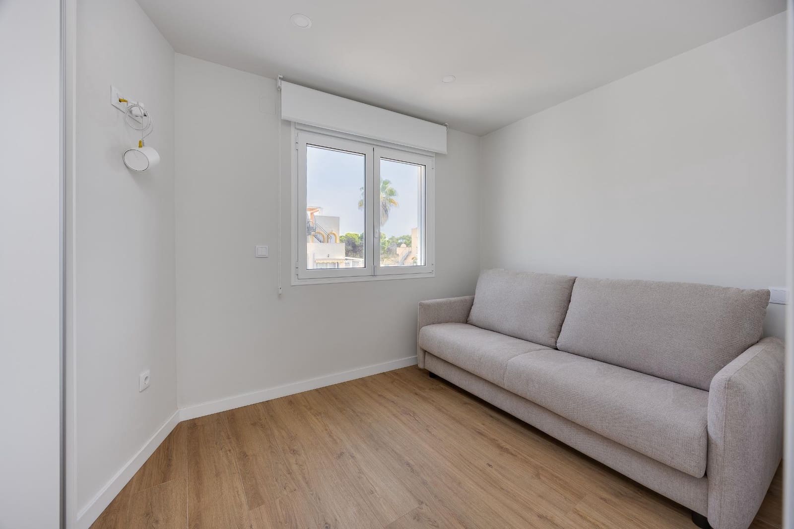 2 slaapkamer Rijtjeshuis te koop in Guardamar del Segura met zwembad - € 280.000 (Ref: 10139943)