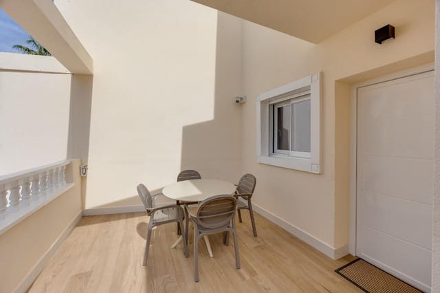 2 sovrum Radhus till salu i Guardamar del Segura med pool - 280 000 € (Ref: 10139943)