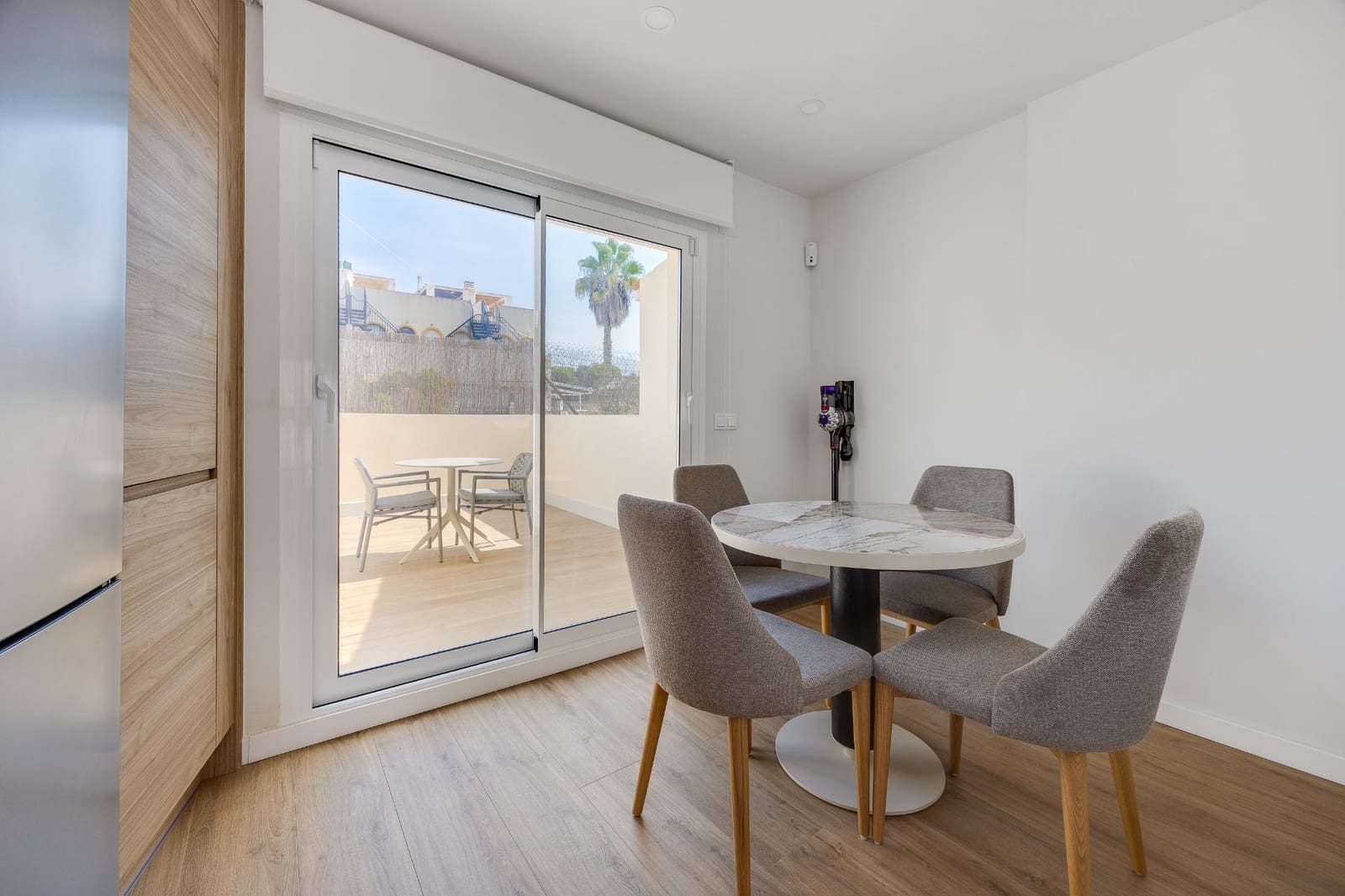 2 slaapkamer Rijtjeshuis te koop in Guardamar del Segura met zwembad - € 280.000 (Ref: 10139943)