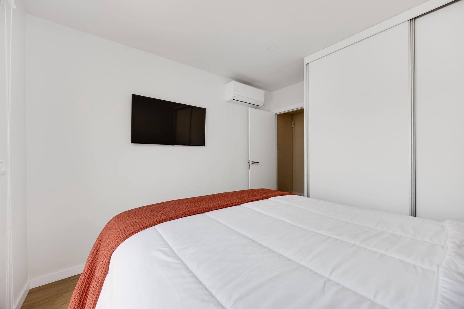 2 slaapkamer Rijtjeshuis te koop in Guardamar del Segura met zwembad - € 280.000 (Ref: 10139943)