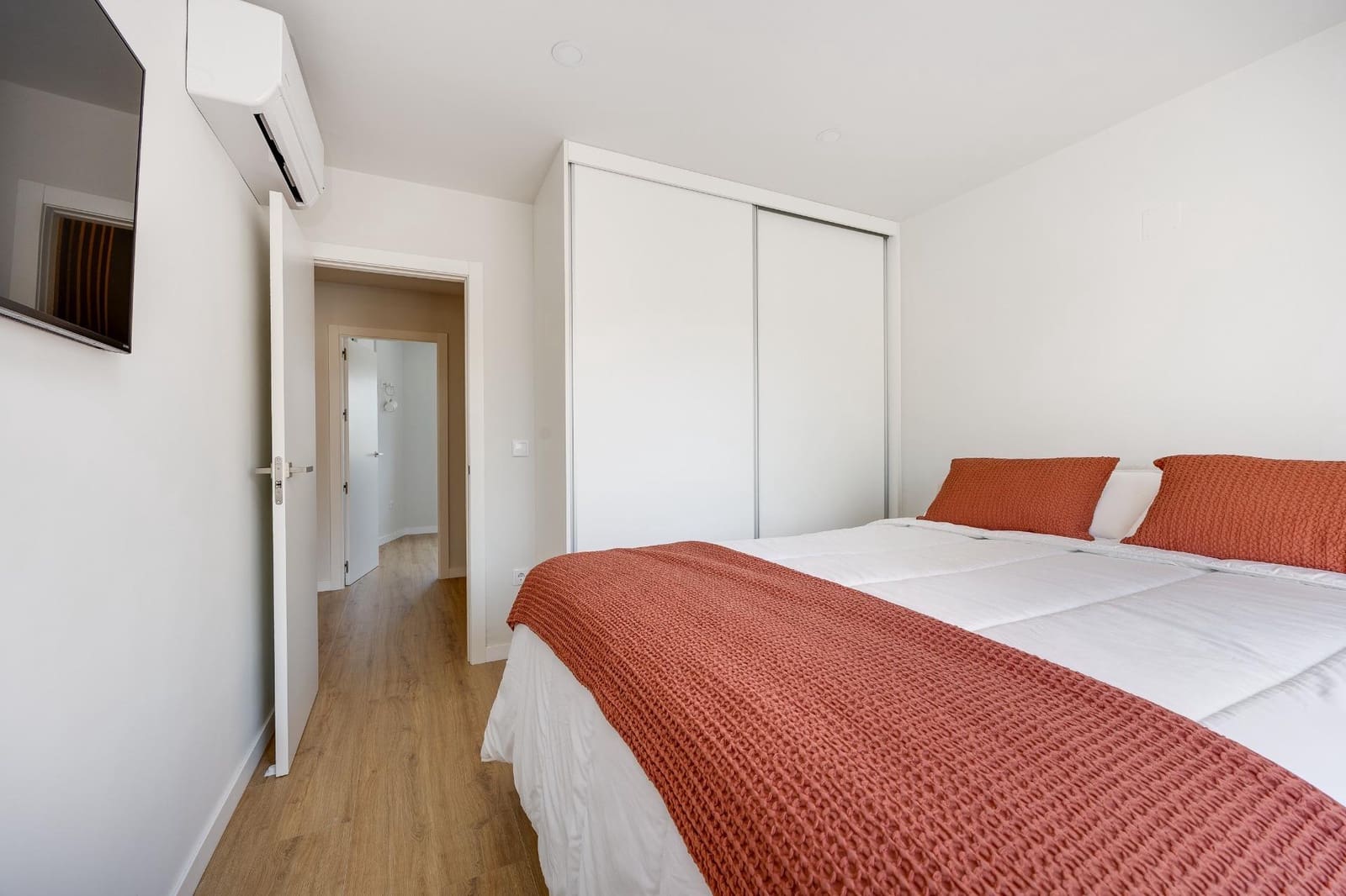 2 slaapkamer Rijtjeshuis te koop in Guardamar del Segura met zwembad - € 280.000 (Ref: 10139943)