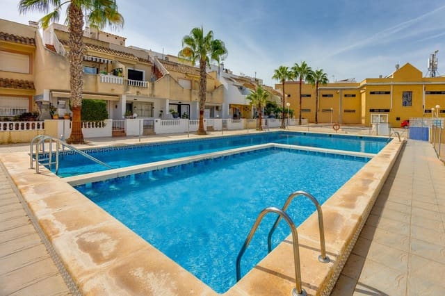 2 sovrum Radhus till salu i Guardamar del Segura med pool - 280 000 € (Ref: 10139943)