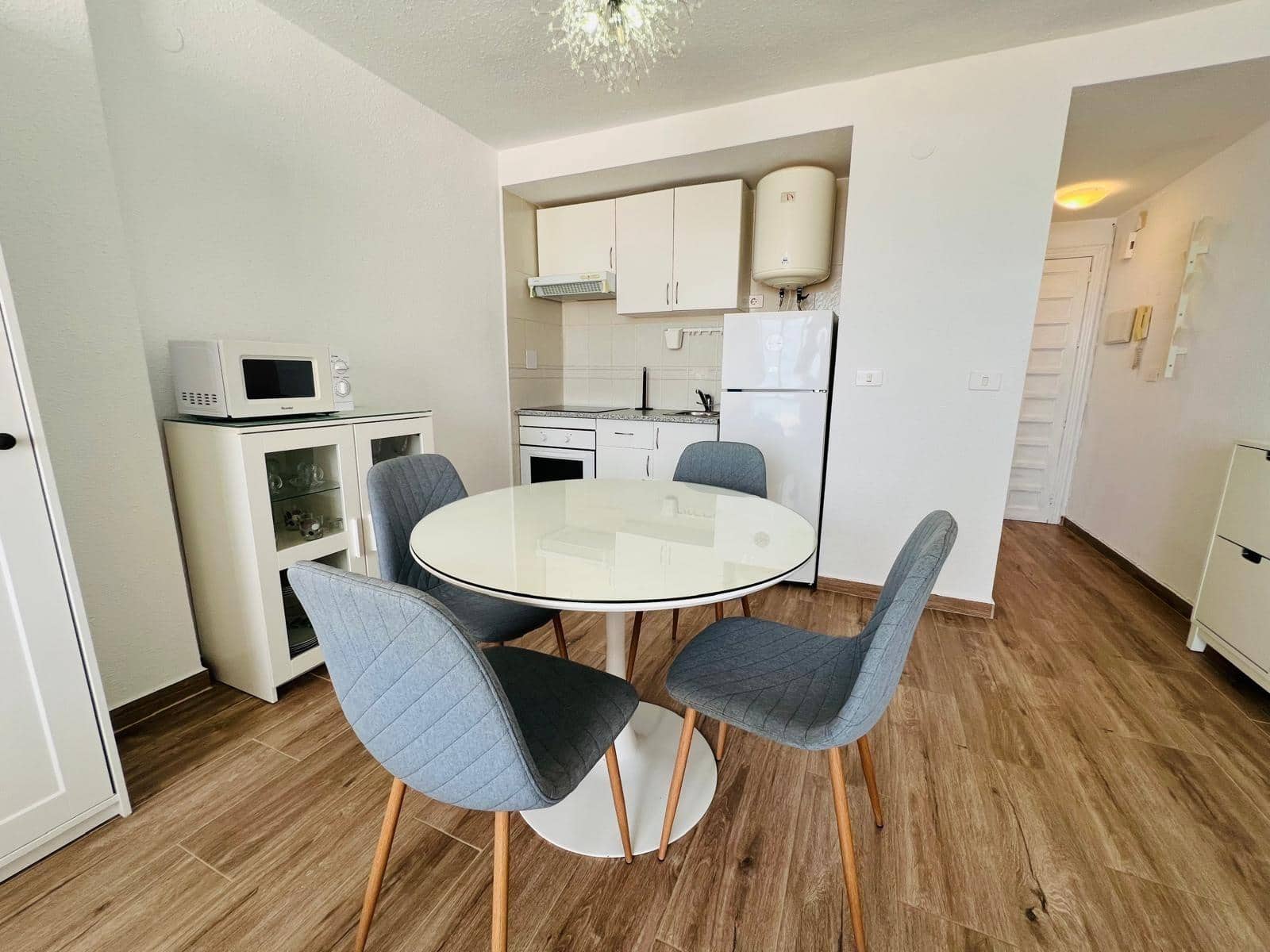 1 slaapkamer Studio te koop in Torrevieja met zwembad - € 125.000 (Ref: 10139944)