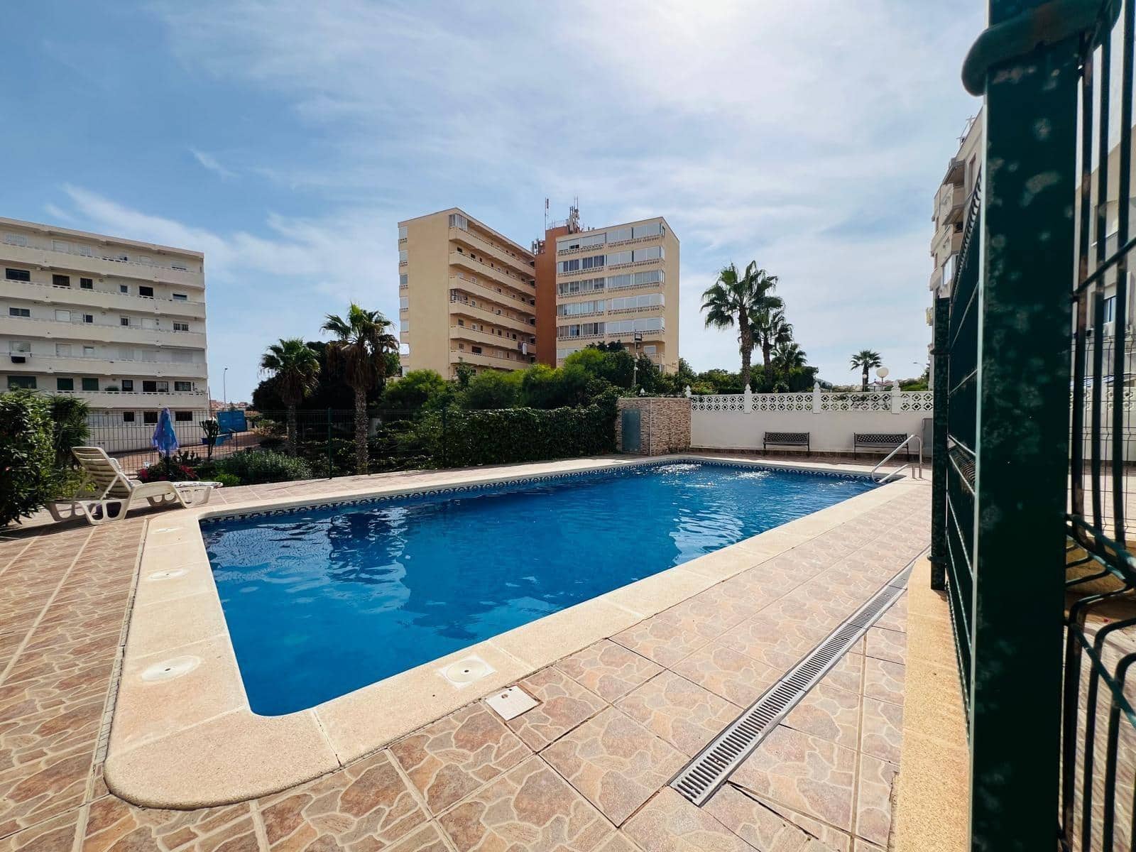 1 slaapkamer Studio te koop in Torrevieja met zwembad - € 125.000 (Ref: 10139944)