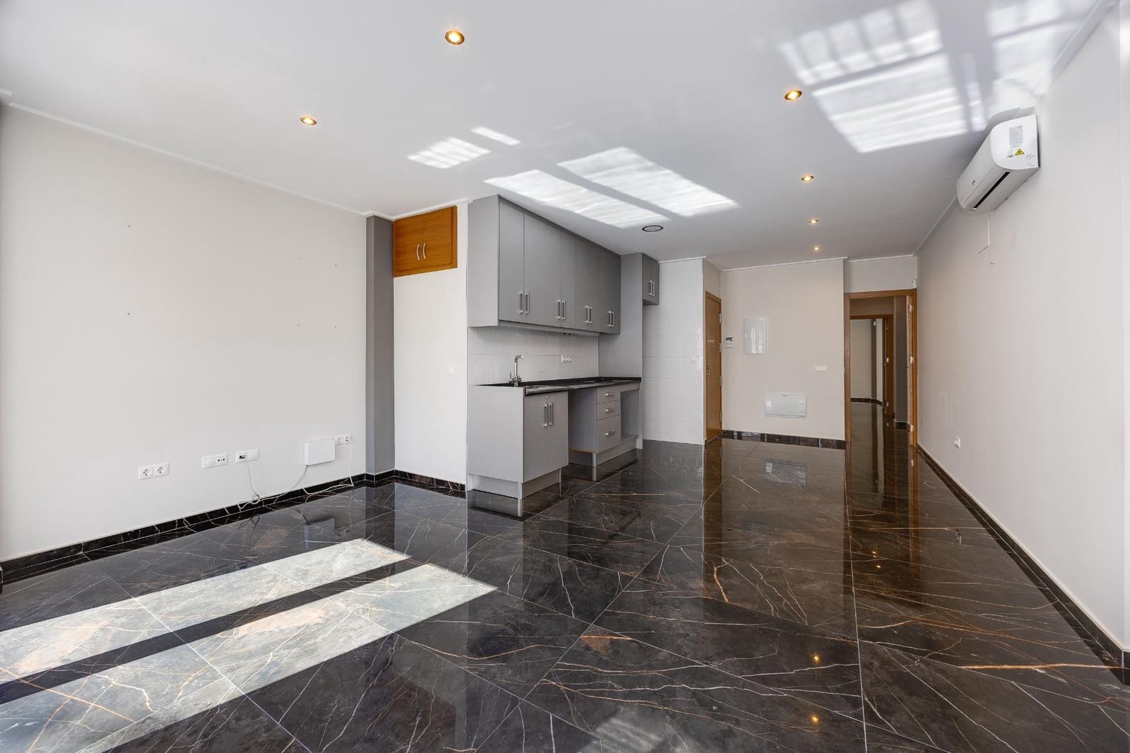 2 chambre Maison de Ville à vendre à Torrevieja avec garage - 285 000 € (Ref: 10161766)