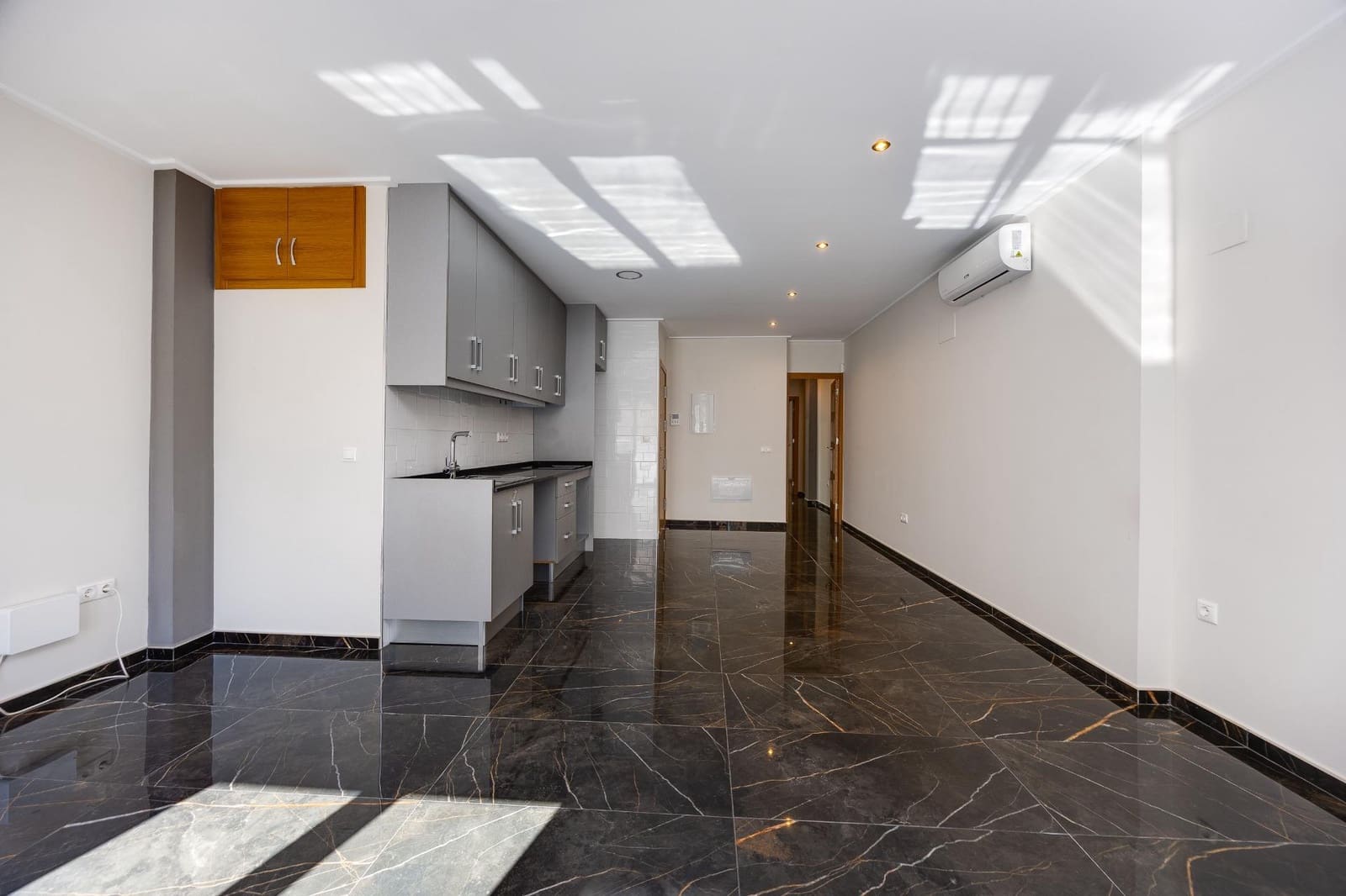 2 chambre Maison de Ville à vendre à Torrevieja avec garage - 285 000 € (Ref: 10161766)