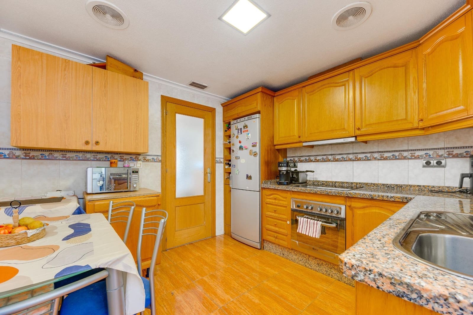 4 sovrum Lägenhet till salu i Torrevieja med garage - 265 000 € (Ref: 10166866)