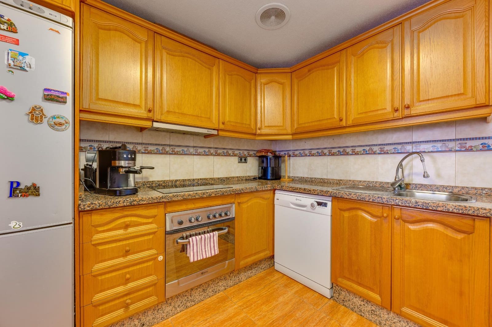 4 sovrum Lägenhet till salu i Torrevieja med garage - 265 000 € (Ref: 10166866)