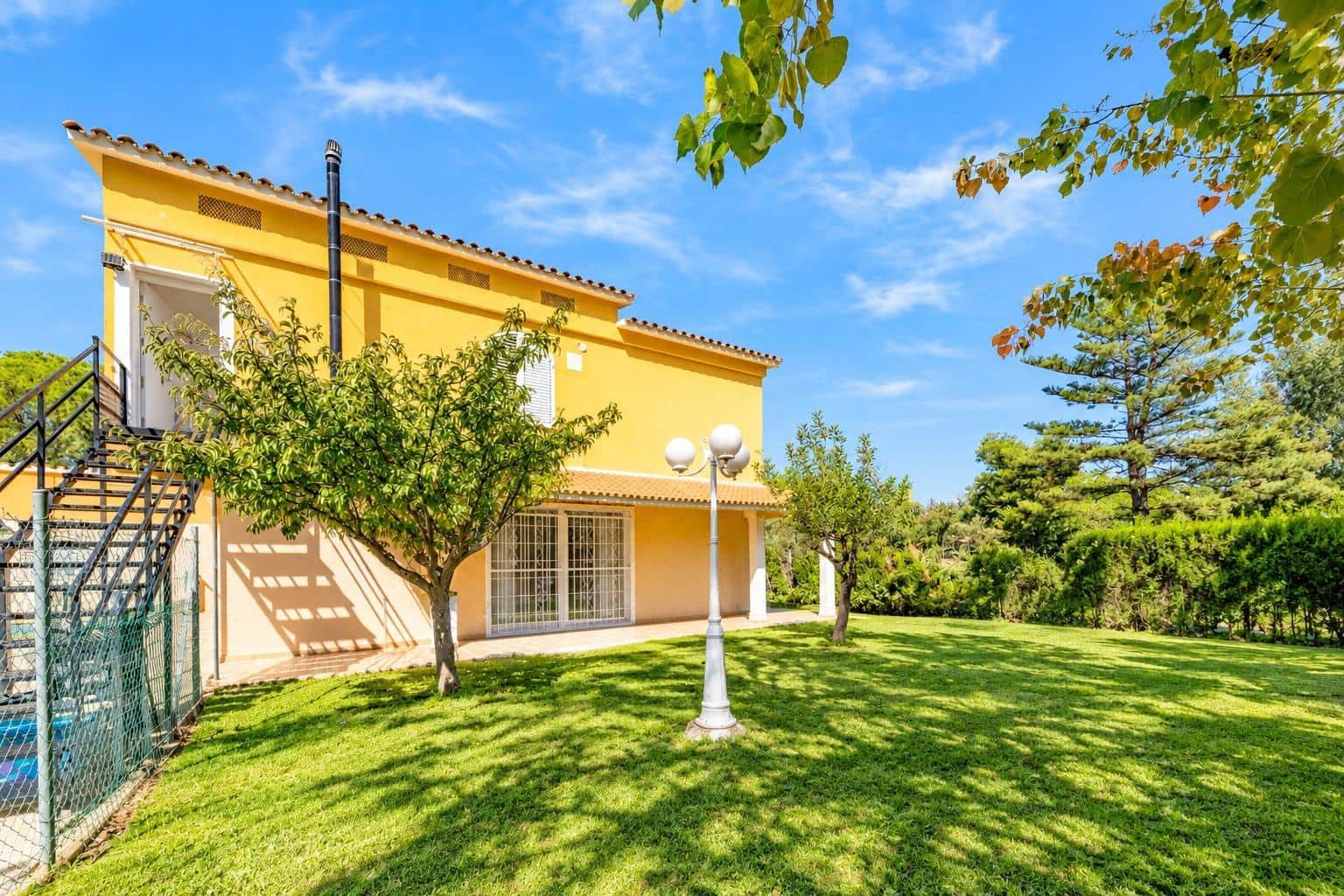 6 soveværelse Villa til salg i Benicassim med swimmingpool garage - € 670.000 (Ref: 10183098)